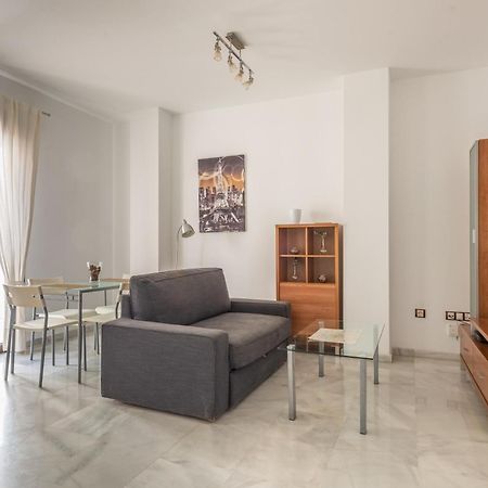 First floor close Macarena church Siviglia Esterno foto
