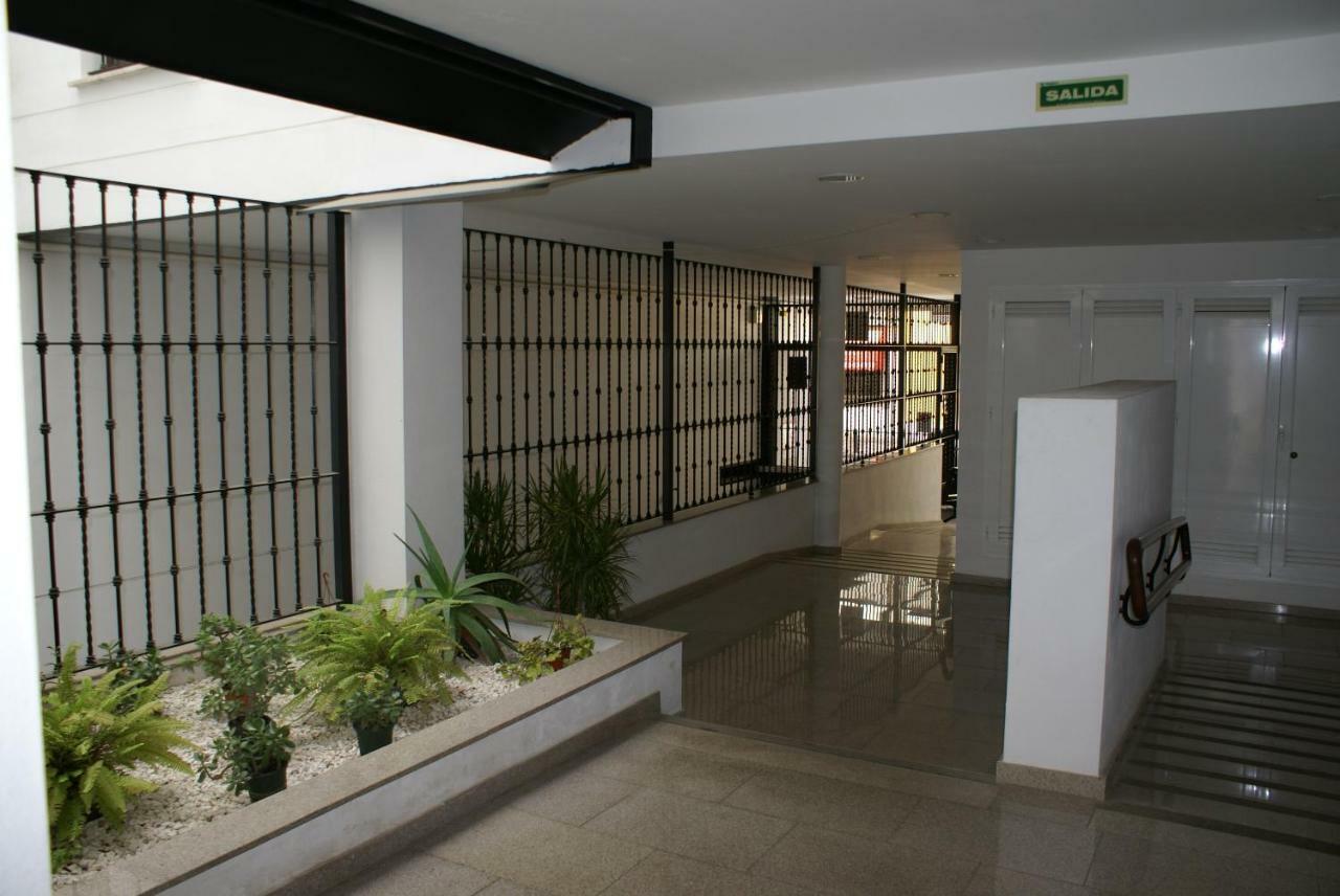 First floor close Macarena church Siviglia Esterno foto